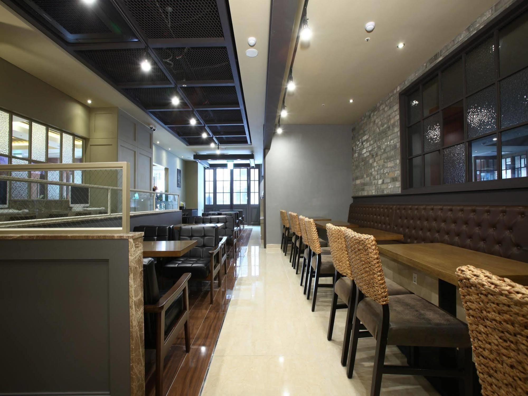 Hotel Sopra Incheon Cheongna Exteriör bild