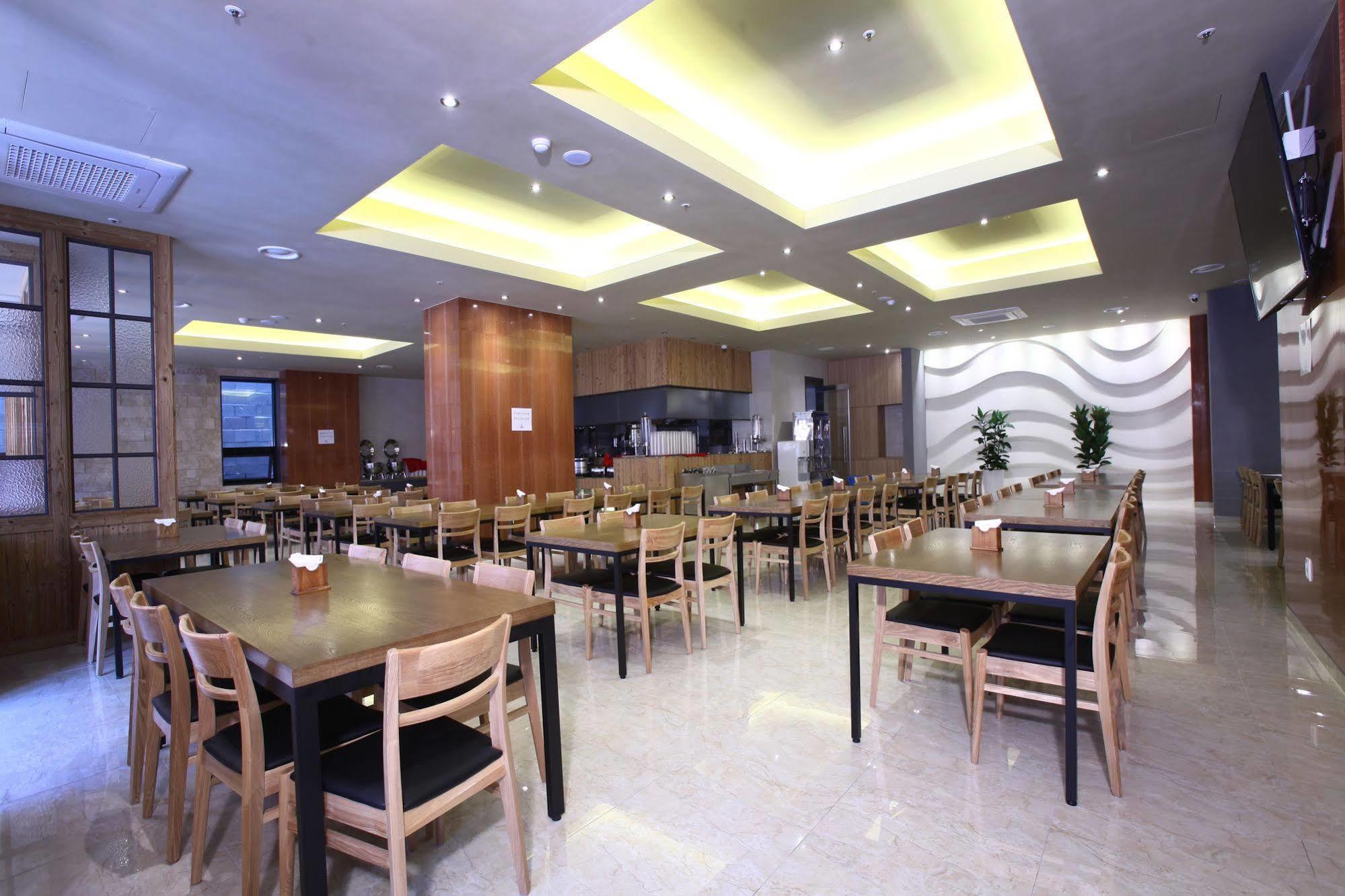 Hotel Sopra Incheon Cheongna Exteriör bild