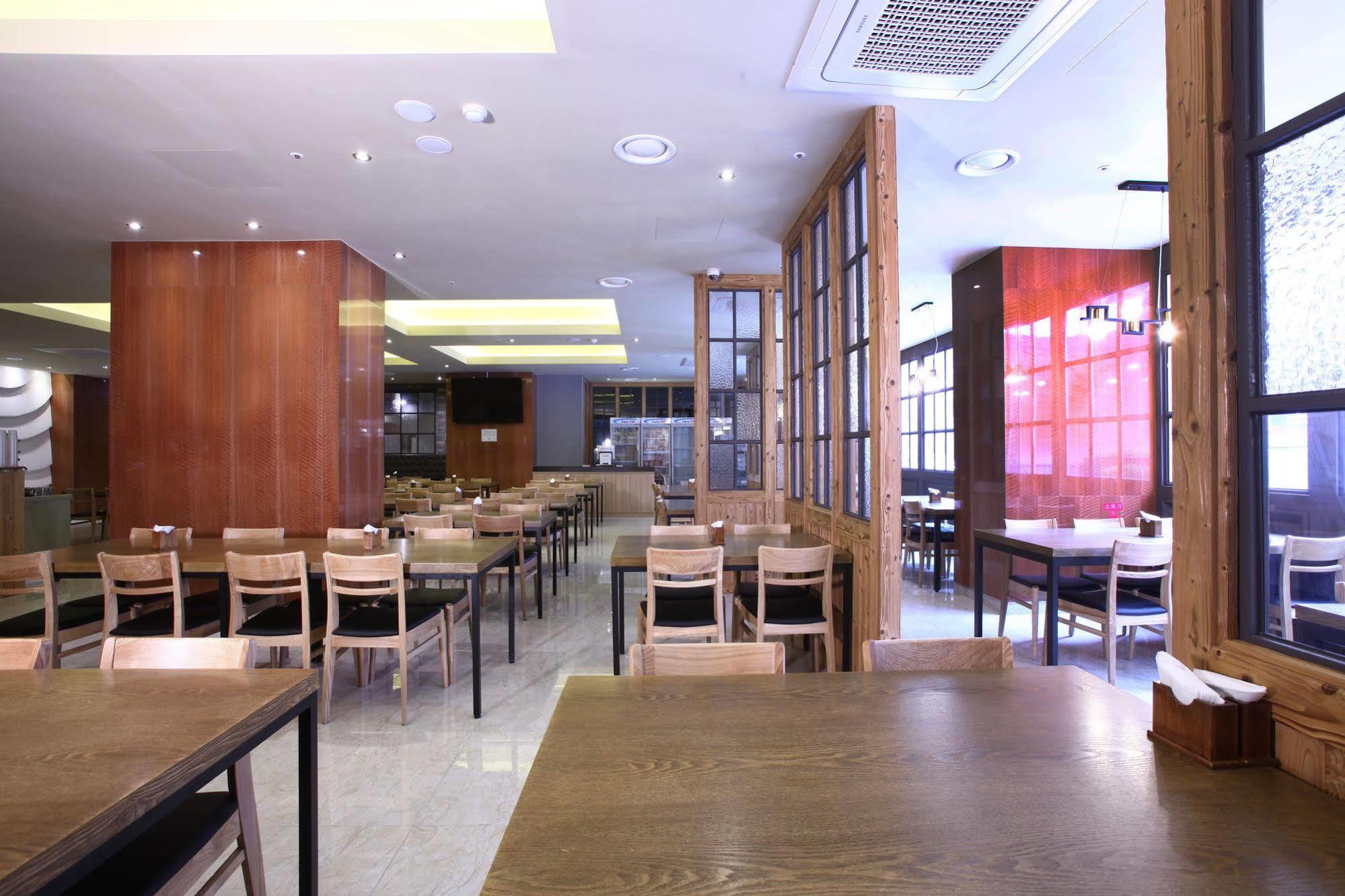 Hotel Sopra Incheon Cheongna Exteriör bild