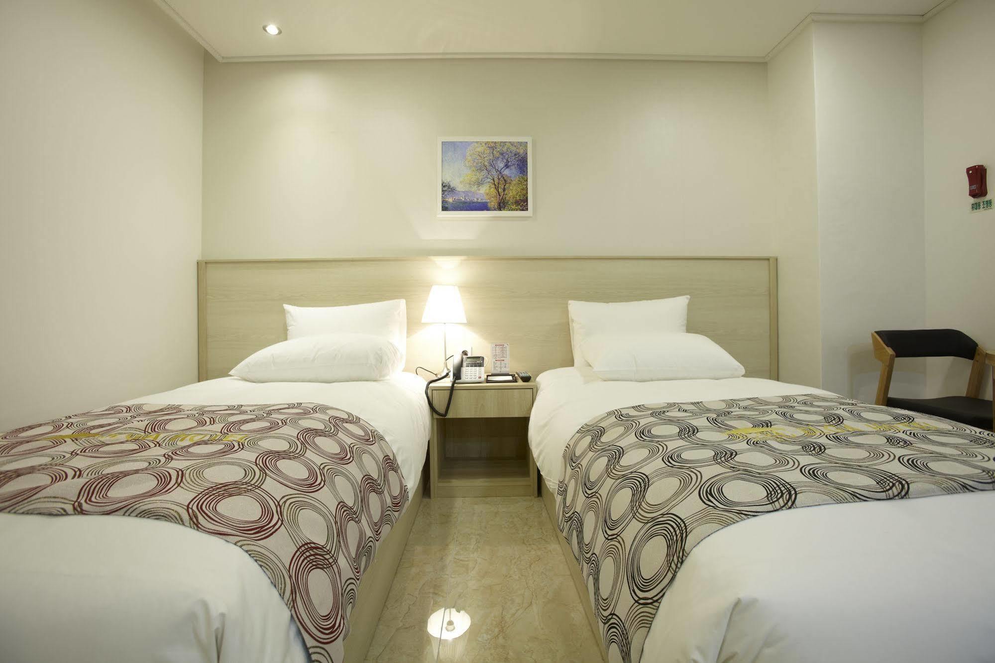 Hotel Sopra Incheon Cheongna Exteriör bild