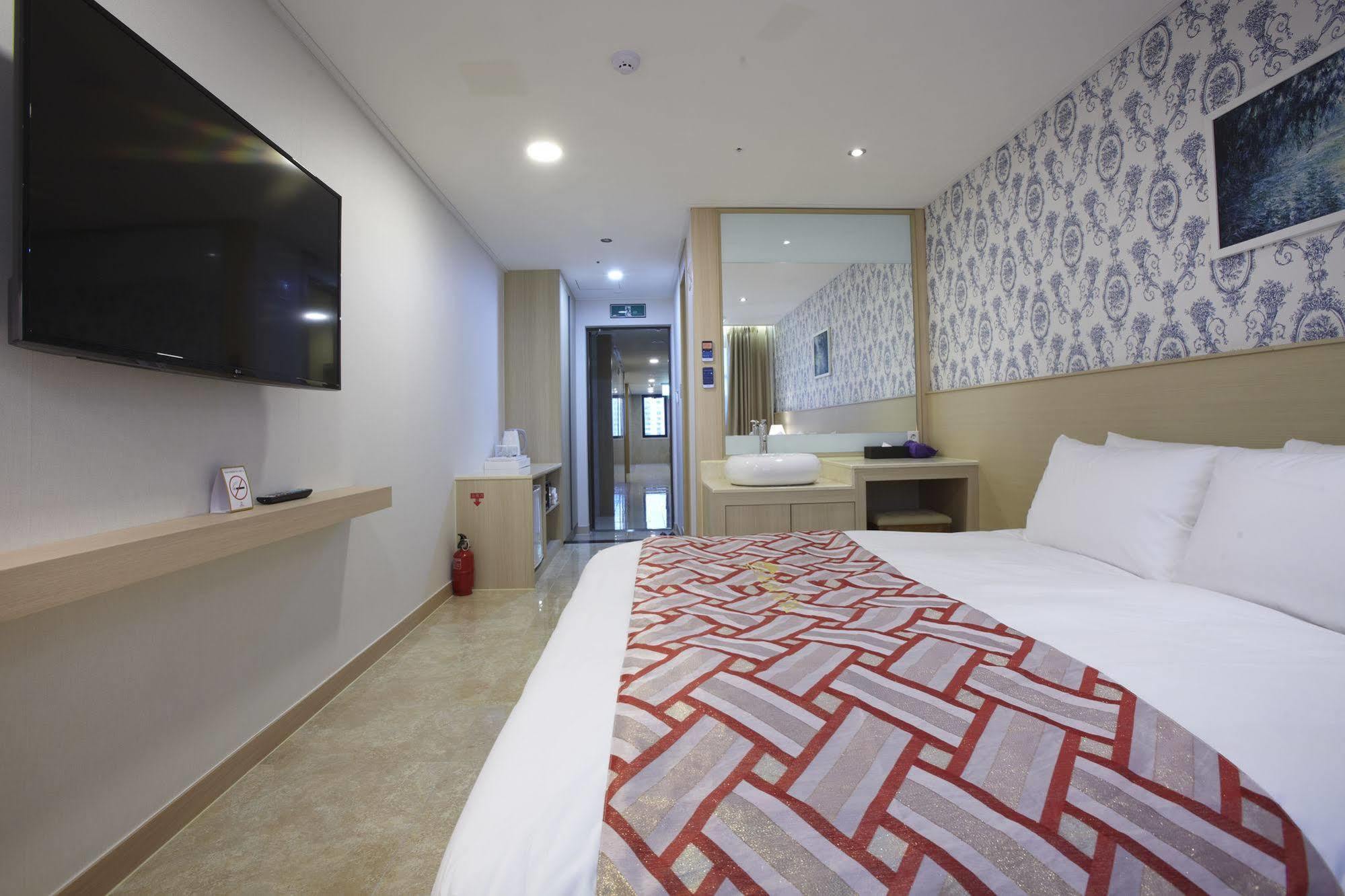 Hotel Sopra Incheon Cheongna Exteriör bild