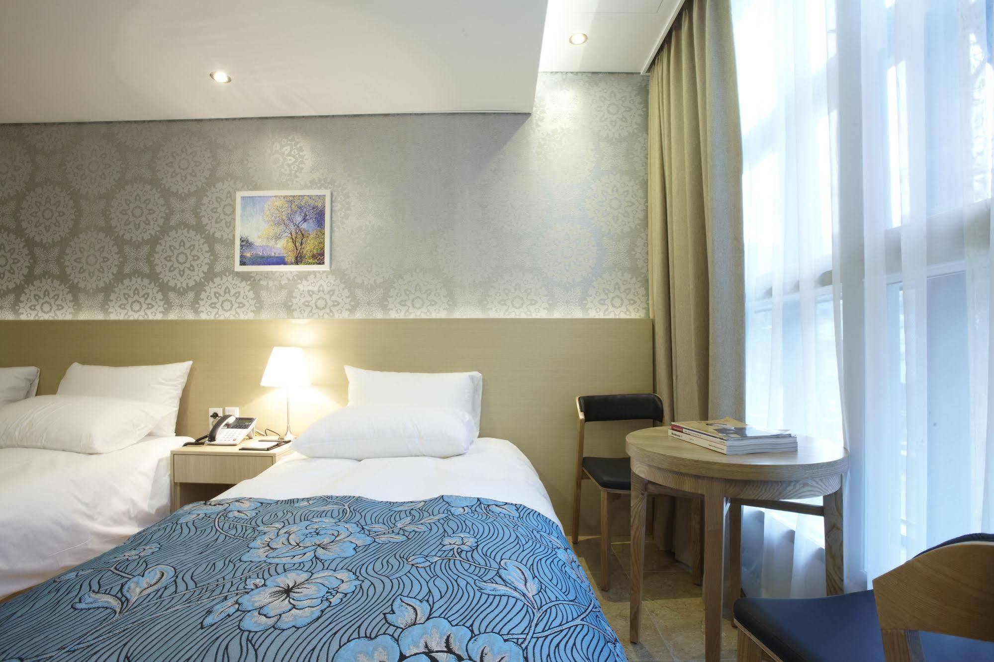 Hotel Sopra Incheon Cheongna Exteriör bild