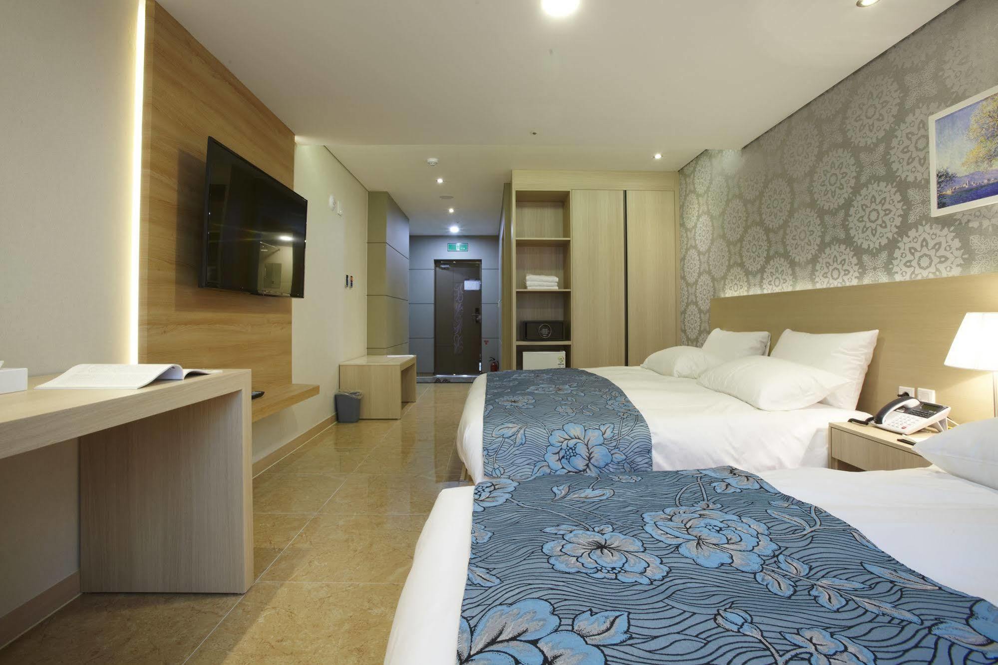 Hotel Sopra Incheon Cheongna Exteriör bild